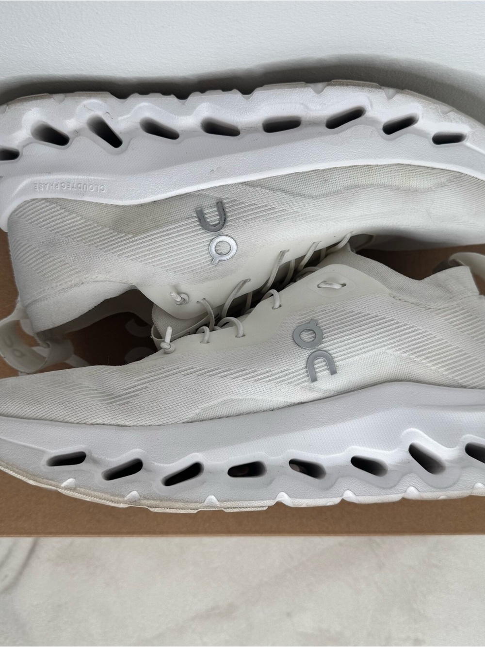 On x Loewe White Knit Runner Sneakers with Subtle Silver Anagram - Picture 4 of 10